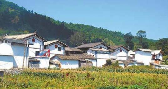 大龙潭村（云南省曲靖市马龙县通泉镇大龙潭村）