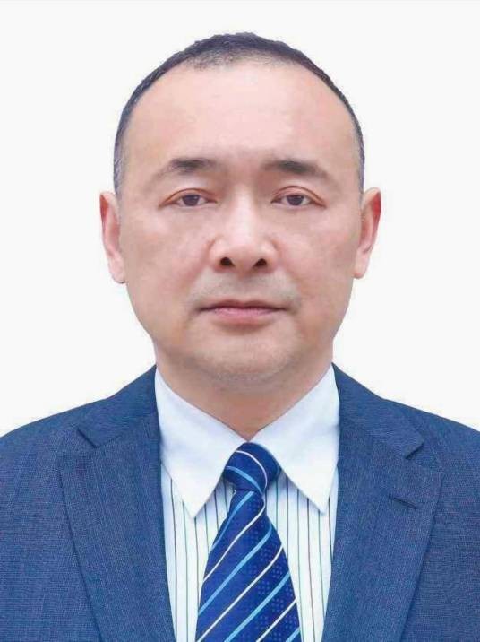 杨东（四川省侨联党组书记、主席）