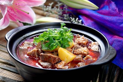 砂锅炖牛肉