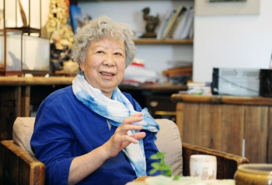 张明明（张恨水长女）