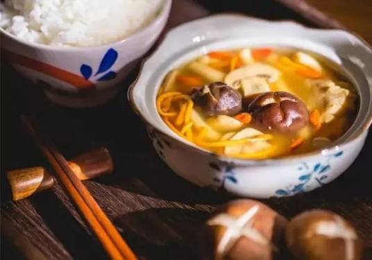 蘑菇菌汤