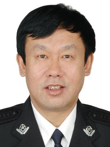 张明江（新疆生产建设兵团公安局巡视员）