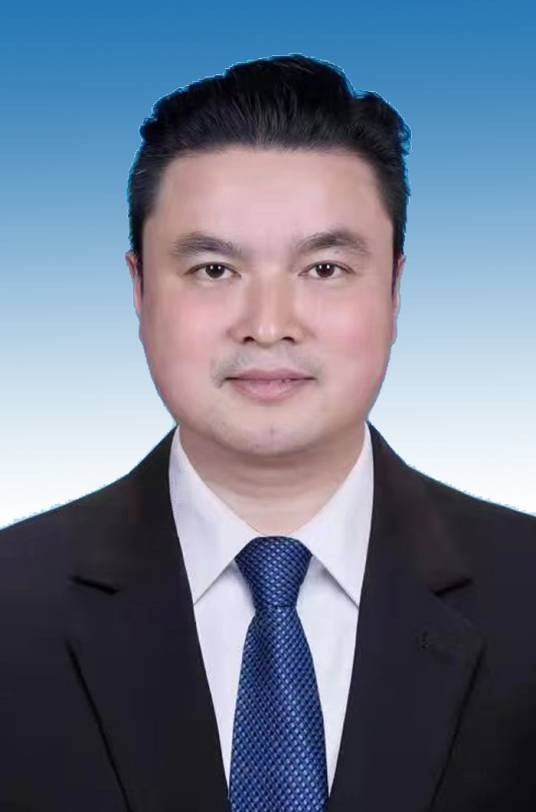 高世成（重庆市垫江县委教育工委委员、县教委副主任）