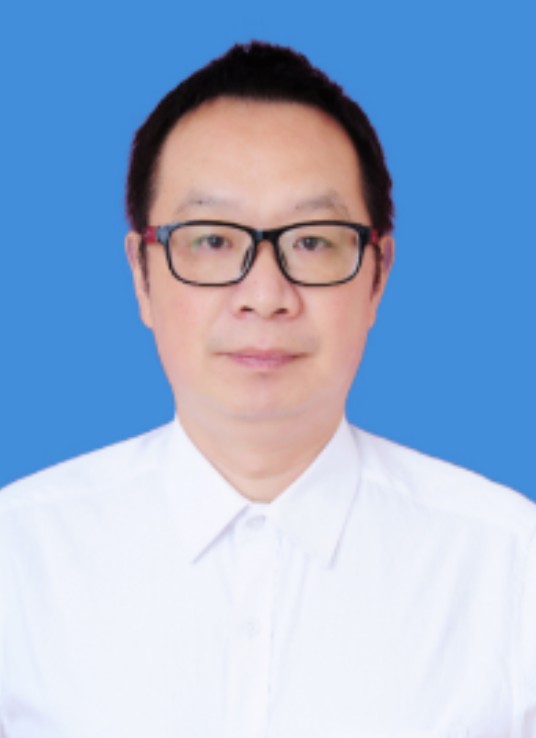 王宗成（湖北省宜昌市兴山县财政局党组成员、副局长）