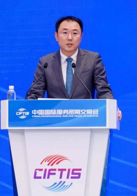 张亮（中微公司董事，兴橙资本创始合伙人、总经理）