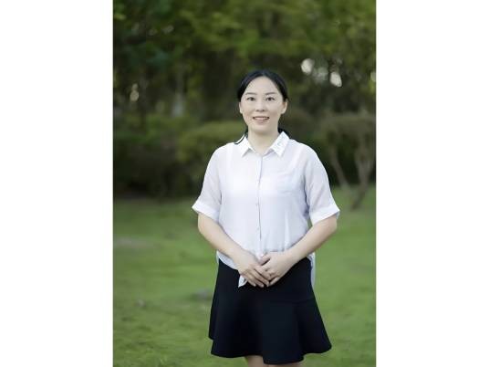 谭蓓蓓（四川省广安友谊中学教师）
