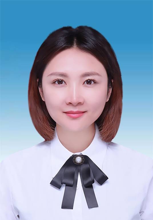 余艺（湖北省宜昌市伍家岗区招商局党组成员、副局长）