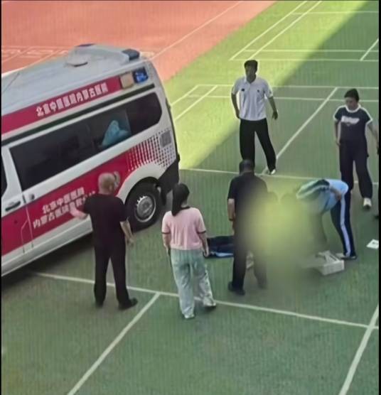 5·12巴彦淖尔中学女生跑操死亡事件
