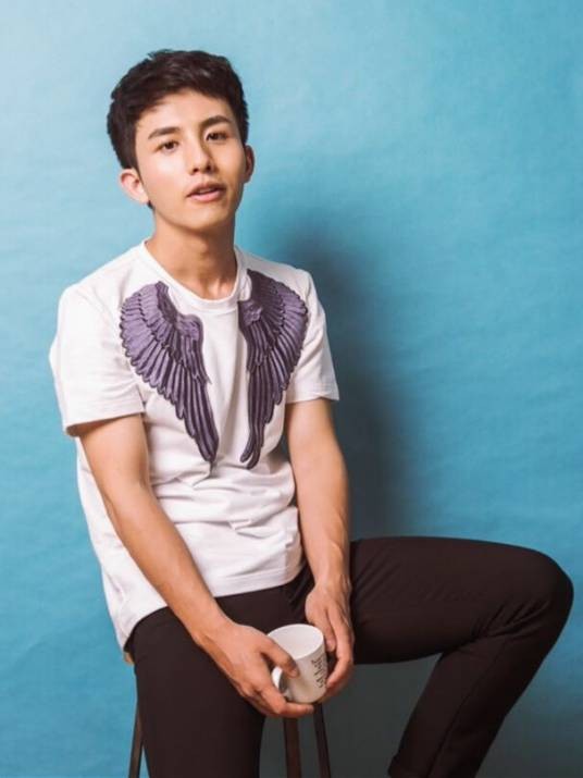 李圣佳（新生代阳光型男歌手）