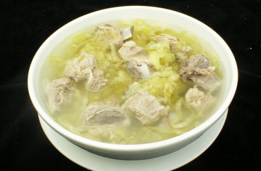 酸菜排骨汤
