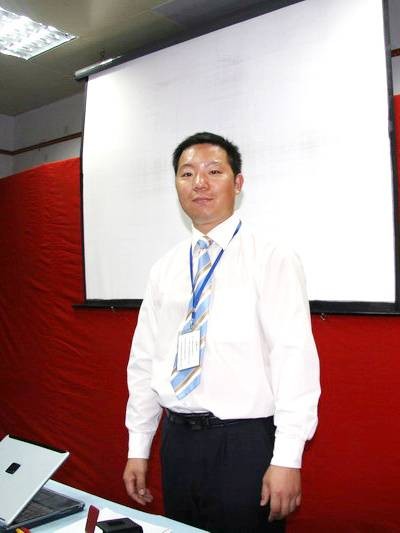 黄一戈