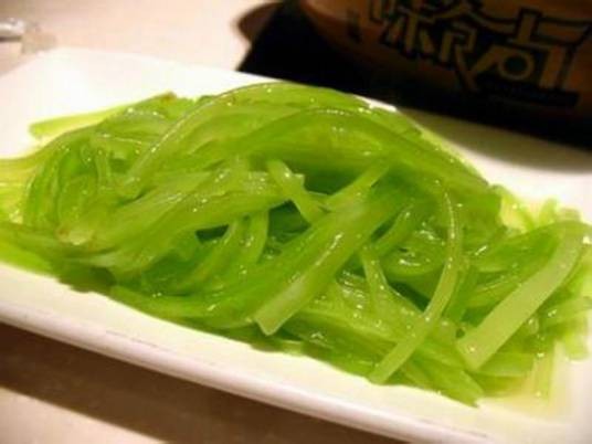 清炒莴苣丝