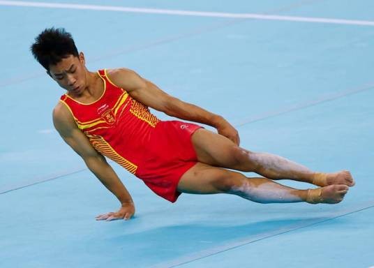 杨春杰（中国体操运动员）