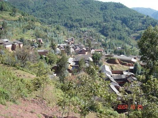 三家村（晋、李、郝三姓定居形成的行政村）