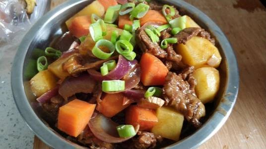 土豆洋葱炖牛肉