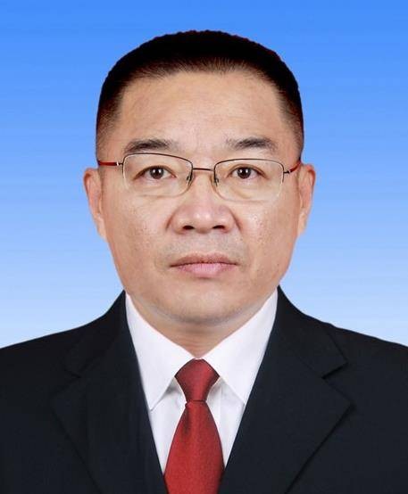 鲁飞（新疆生产建设兵团第十一师（建工师）党委副书记、师长）