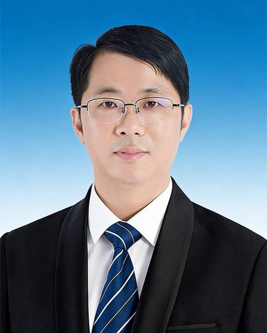 陈明（巴中市巴州区人民政府副区长）