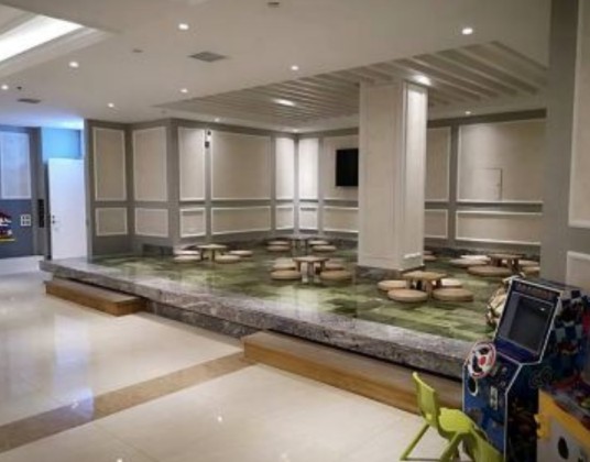 在水一方汗蒸广场