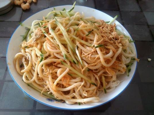 甜香鸡丝凉面