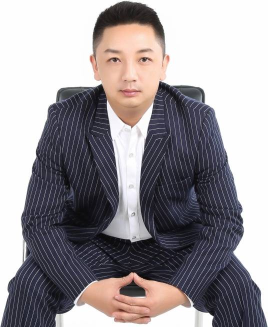 张欢欢（庆阳市融媒体中心大型活动策划部导演）