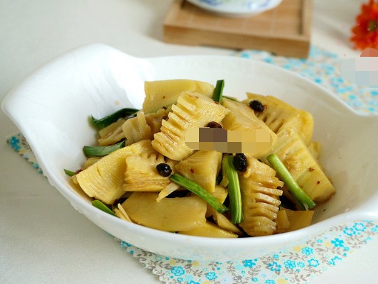 凉拌春笋尖
