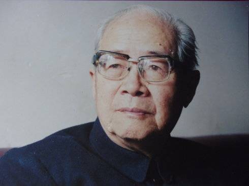 李相崇