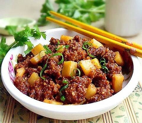 土豆粉蒸肉