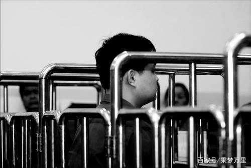 黄静裸死案回顾:历经五次尸检,男友嫌疑重大,最终怎样?
