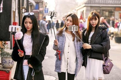网红女主播直播间带货镜头前被抓，这是怎么回事？
