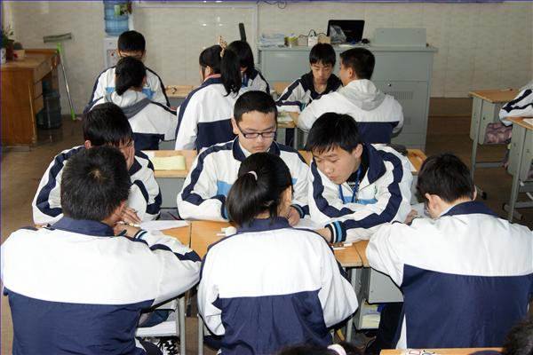 对于不交作业的学生老师怎样管教?