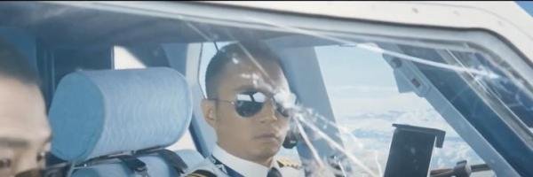 国航CA4578疑因中途机械故障返航 旅客：飞机风挡疑有裂缝