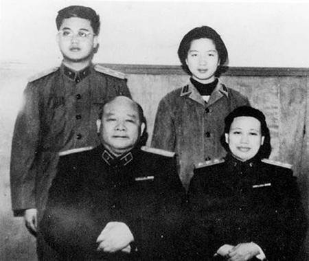 将军的前妻的内容提要