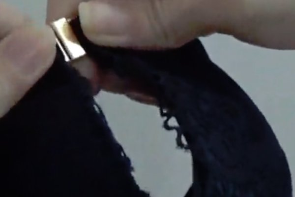 前扣文胸怎么解开扣子