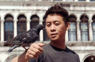 吴京:我找你拍戏,要多少钱?张译高情商回答,看出两人关系,如何回答的?