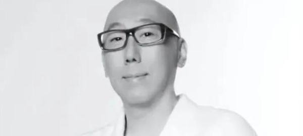 59岁港星张学润烧炭自杀,离世前一天还在直播