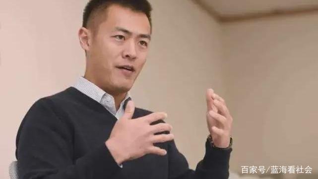 野心比刘銮雄还大，刘鸣炜转卖股权给后妈甘比，原来不过是圈套，你怎么看？