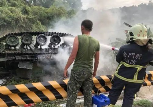 金门弹药公司起火，距台军弹药库百米，导致起火的原因是什么？