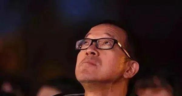 俞敏洪挣扎求生 经济日报：何不食肉糜？