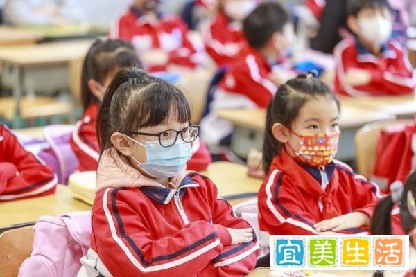 教育有温度!福建浙江多地明确:不强制学生穿校服,保暖最重要!