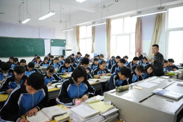 屈字怎么组词语