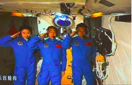 “天地通话”为何画面这么清楚？