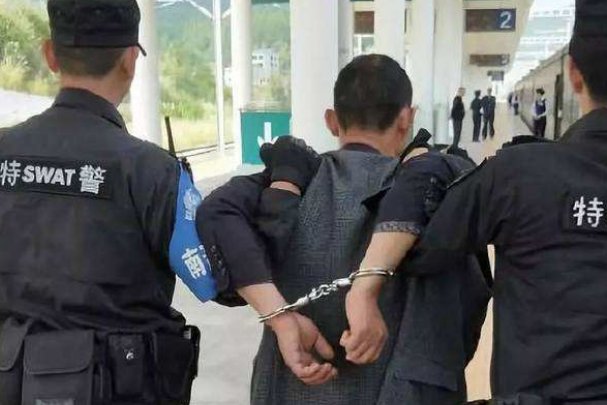 哈尔滨一小区发生一起杀人焚尸案，死者与凶手之间究竟有何恩怨纠纷？