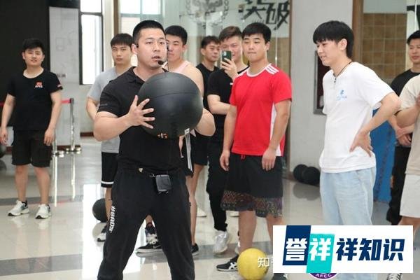 健身教练培训学校学费一般都是多少钱呢?