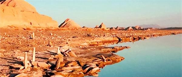 白公山未解之谜:15万年前贯穿山体的这根铁管,是怎么来的?