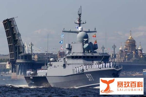 意外还是蓄谋?俄罗斯黑海舰队再遭不幸,4艘军舰起火爆炸