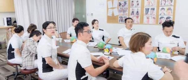 想要选择日式整骨培训机构 应该重点关注那些方面?