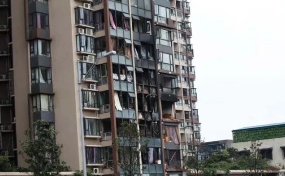 物业回应成都一业主住宅楼养5头猪,对居民生活带来了哪些不便?
