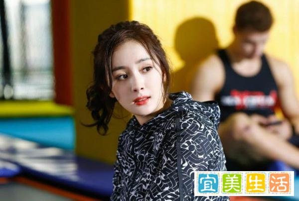 心酸，谈及小糯米近况，刘丹直言：只有姑姑奶奶刘恺威陪她玩