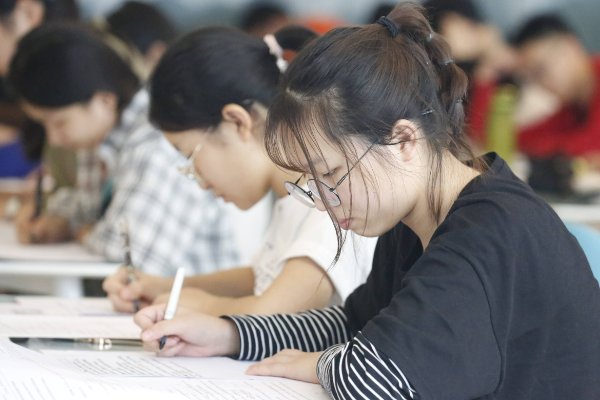 丽江高中学校排名