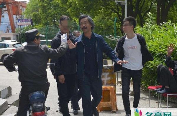 抖音流浪大师沈巍真实身份揭晓 被忽悠成大师是奇才还是炒作网红？